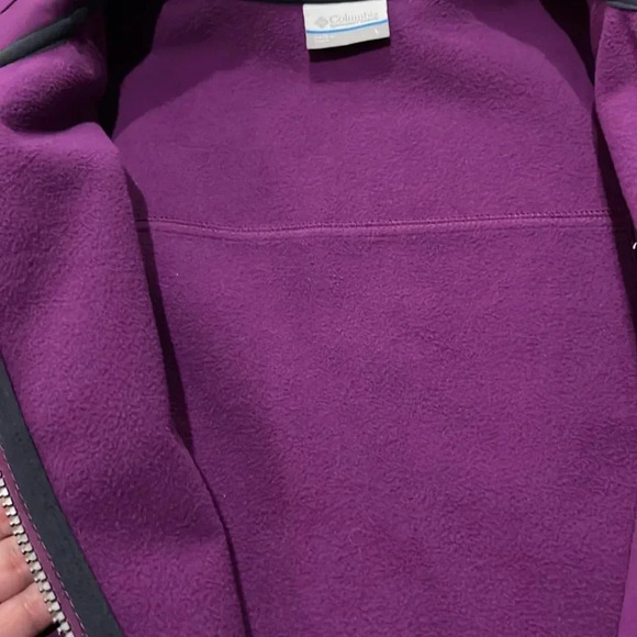 Columbia size Large Softshell Jacket - Picture 5 of 5